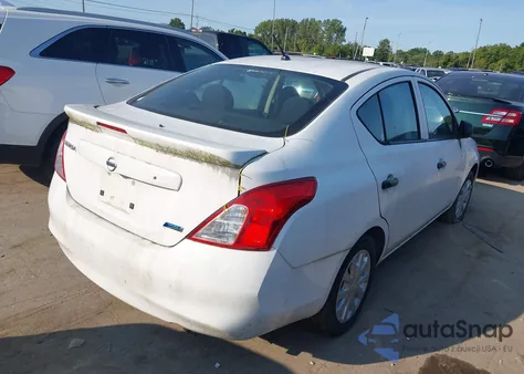 2014 Nissan Versa 1.6 S+ z USA, uszkodzony, nr VIN 3N1CN7AP0EL867172